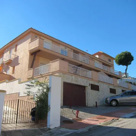Apartamento Bajo A Avenida De Las Yedras