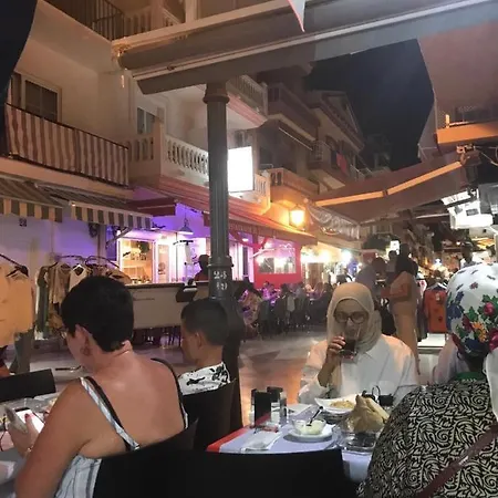 Apartamento Bajo A Avenida De Las Yedras Benalmádena