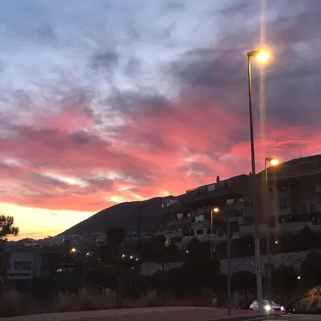 Apartamento Bajo A Avenida De Las Yedras * Benalmádena